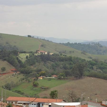 Pousada B & B Aguas de Lindoia Exterior photo